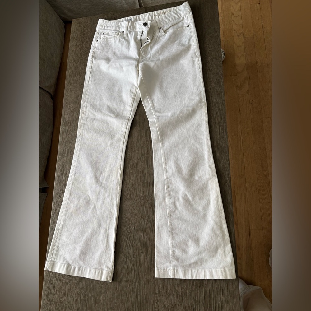 Women’s gap white flare jeans